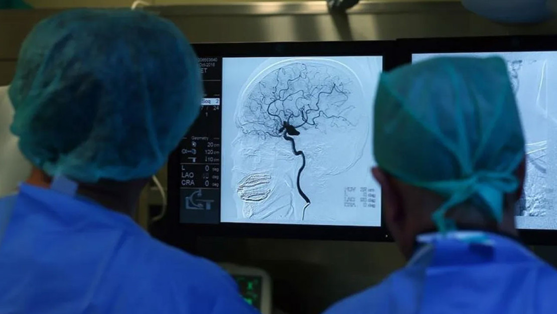 beyin-gelisimi-32-yasina-kadar-ergenlik-donemi