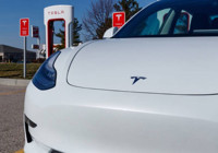 tesla-nin-otonom-surus-sistemine-yeni-duzenleme