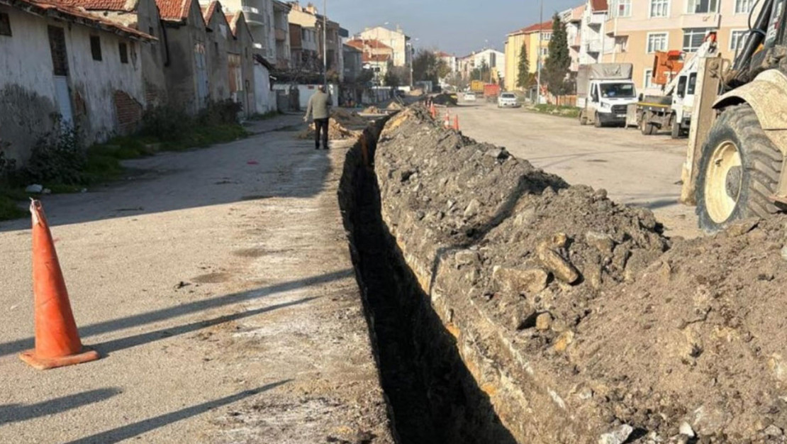 edirne-de-dogal-gaz-calismalarinda-toprak-kaymasi-meydana-geldi