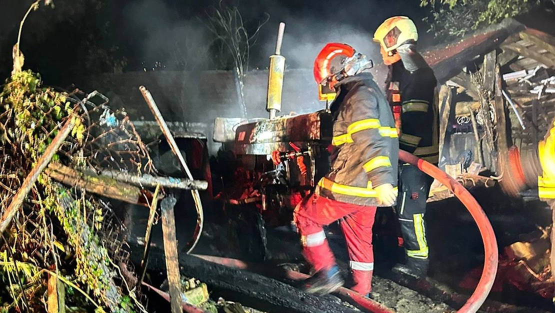 yildirim-isabet-eden-araclar-kullanilamaz-hale-geldi