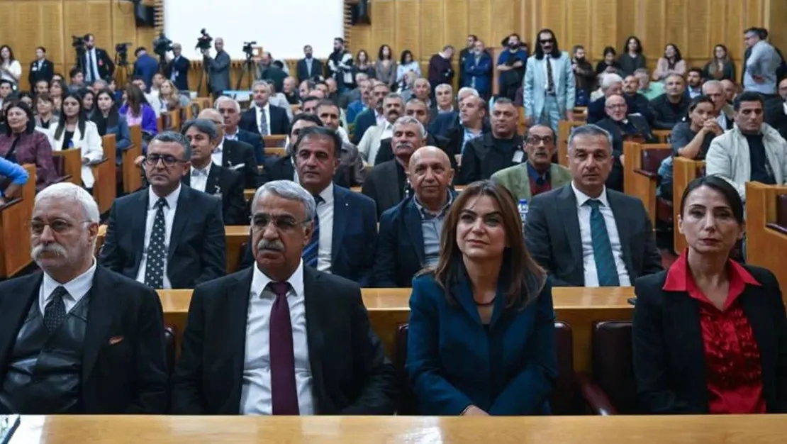 dem-parti-myk-olaganustu-toplanti-yapti