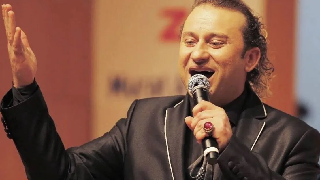 onur-akay-yogun-bakimda-tedavi-ediliyor