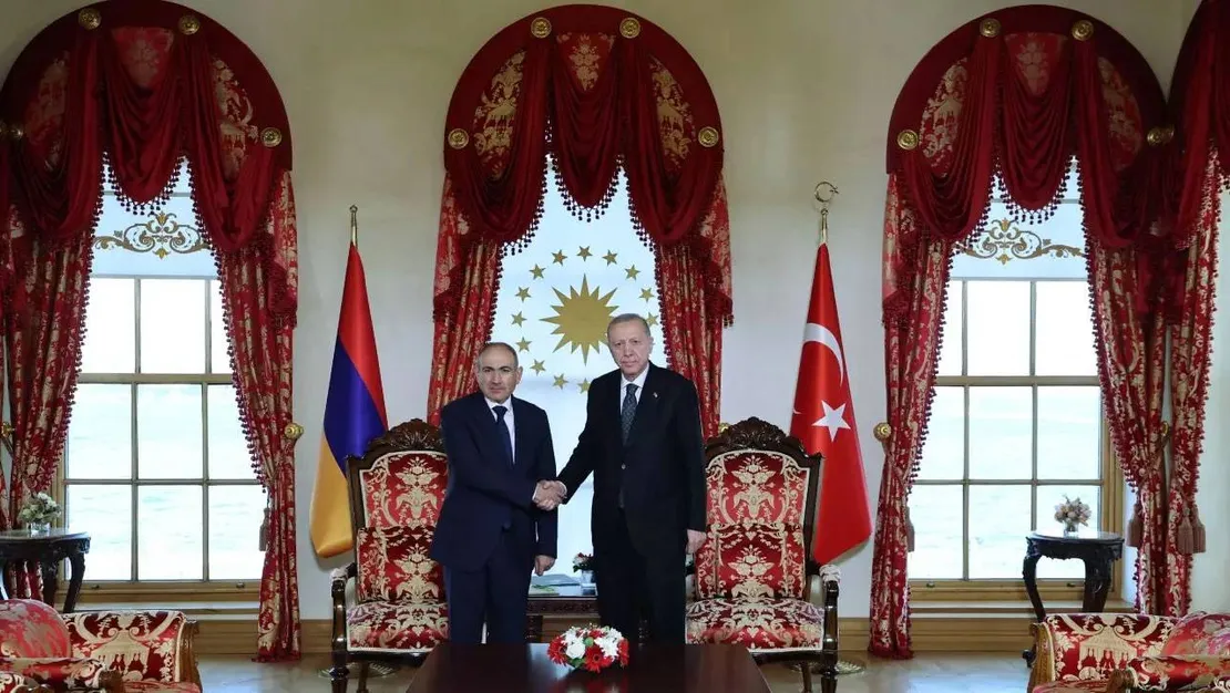 cumhurbaskani-erdogan-pasinyan-i-karsiladi