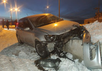 van-da-trafik-kazasinda-3-kisi-yaralandi