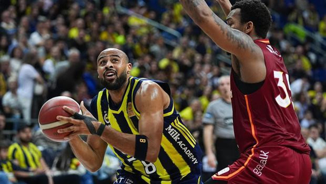fenerbahce-beko-galatasaray-mct-technic-derbisinde-galip-geldi