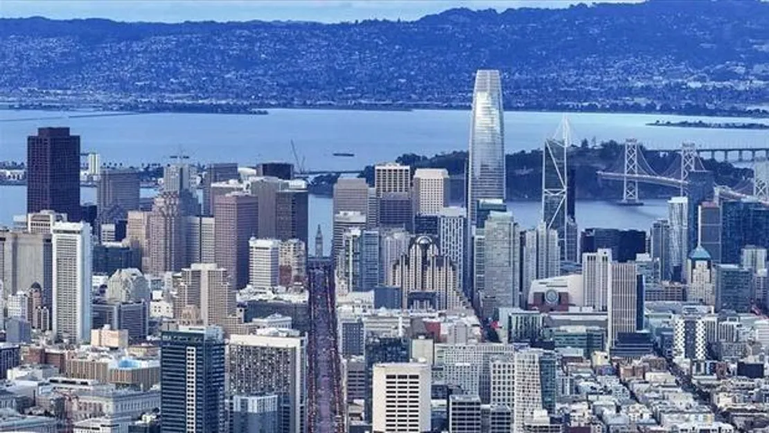 danimarka-dan-trump-a-gronland-ile-california-takasi