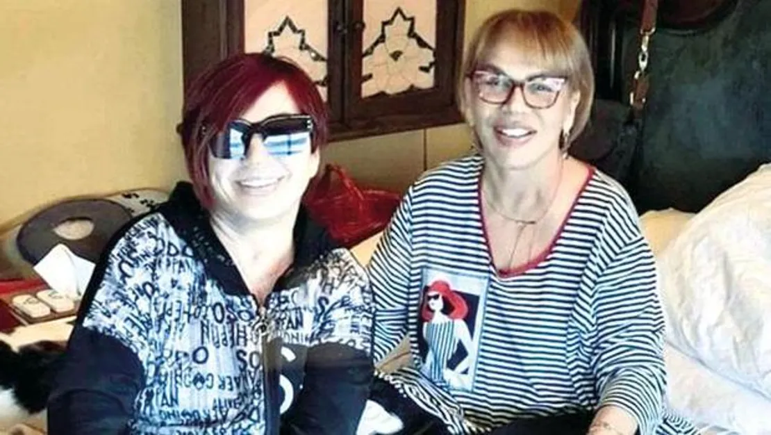 sezen-aksu-nun-tasarimlari-dikkat-cekiyor