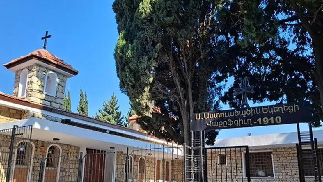 noel-ayini-vakifli-ermeni-kilisesi-nde-yapildi