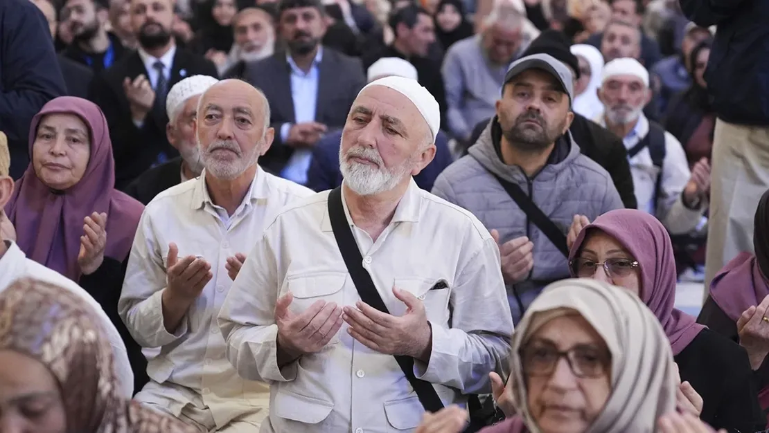 istanbul-da-haci-adaylari-kutsal-topraklara-ugurlandi