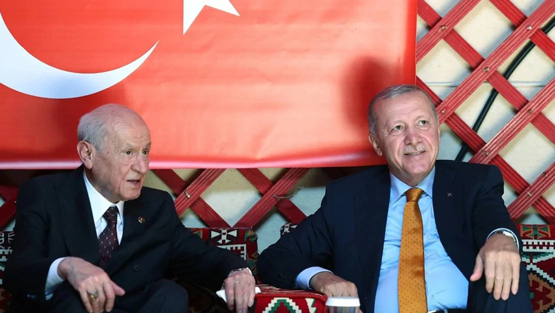 ahlat-ta-erdogan-a-iki-turku-dinletildi