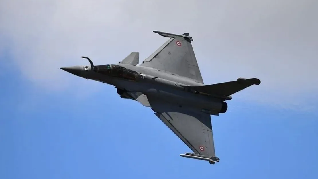 hindistan-fransa-rafale-anlasmasi-imzalandi