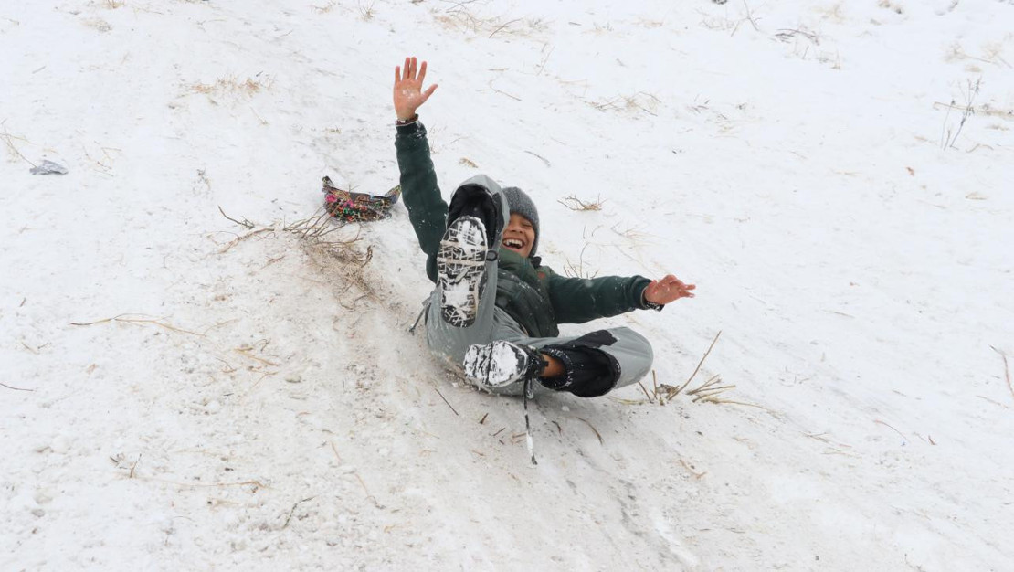 kar-ve-firtina-nedeniyle-egitime-ara-verildi