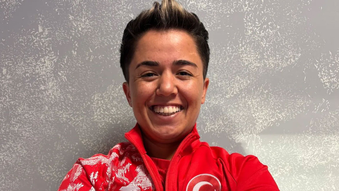 besra-duman-halterde-dunya-ikincisi-oldu