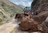 heyelan-nedeniyle-kapanan-60-yoldan-30-u-acildi