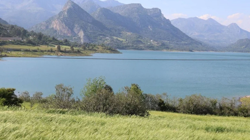 kozan-baraji-yagislarla-canlandi-su-seviyesi-yuzde-84-e-ulasti