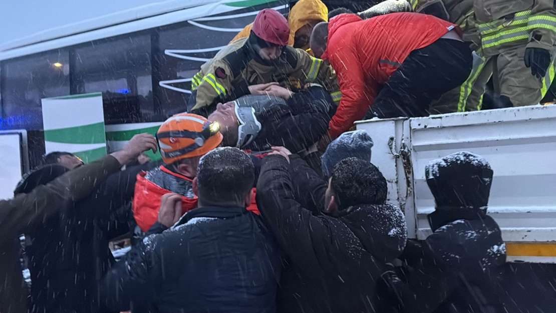 tokat-ta-otobus-ve-tir-carpisti-7-yarali