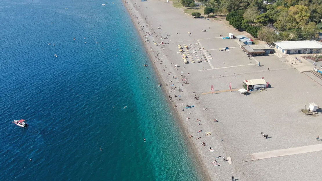antalya-yaz-mevsimini-yasiyor