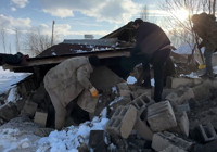 hakkari-de-ahirin-catisi-kar-agirligina-dayanamadi