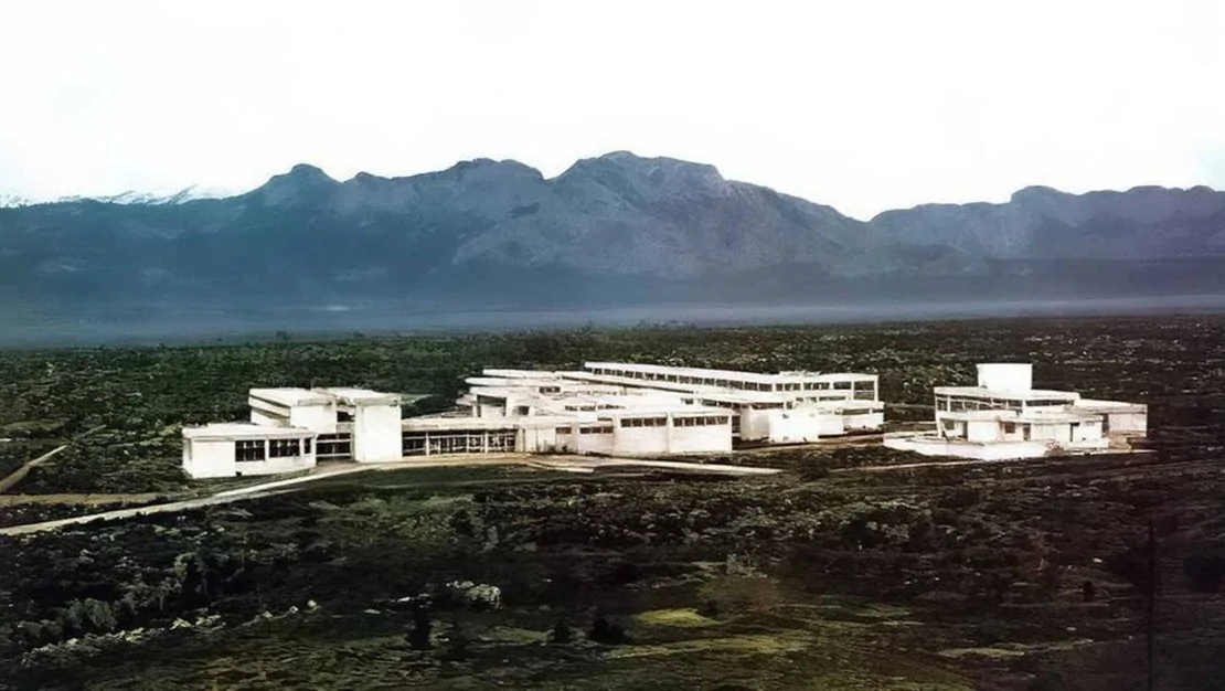 ilber-ortayli-antalya-muzesi-icin-uyardi