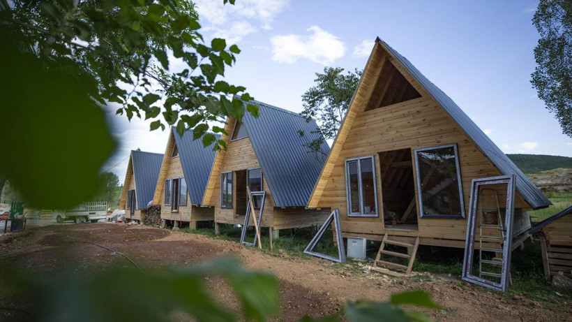 tarim-arazilerindeki-kacak-yapilara-yikim-sureci-basliyor