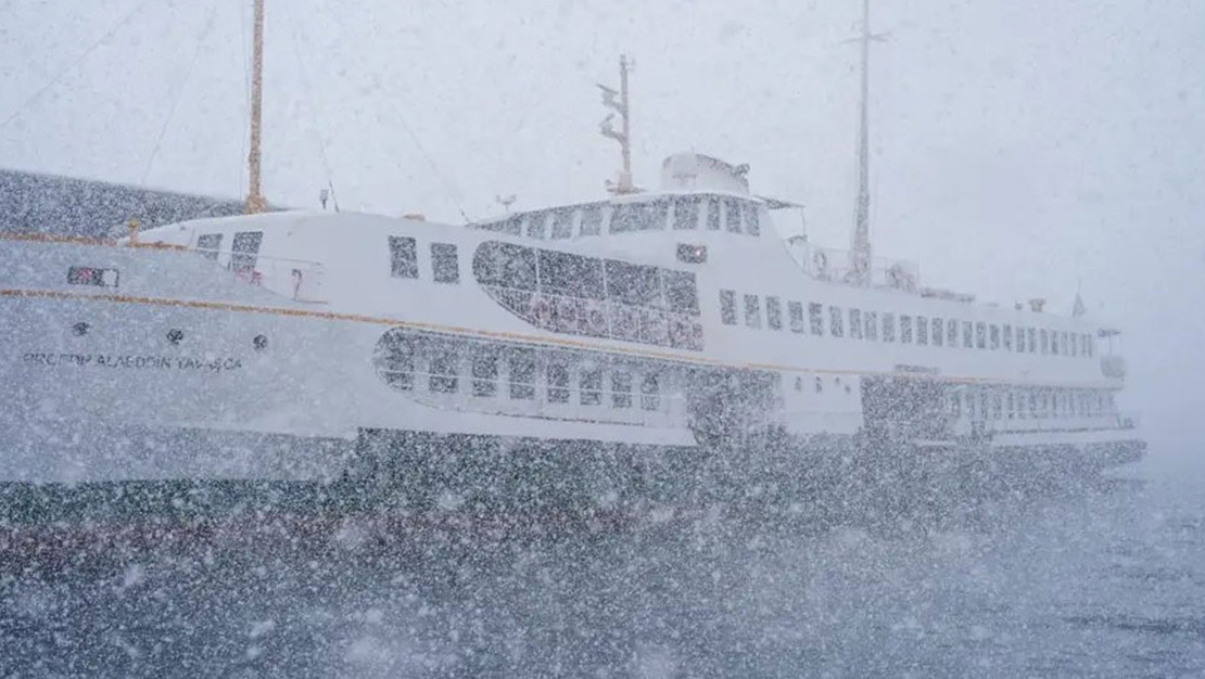 istanbul-da-kar-yagisi-nedeniyle-vapur-seferleri-iptal