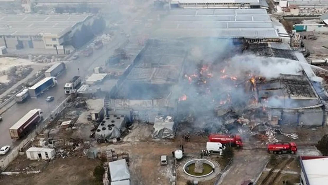 fabrikada-cikan-yangin-korkuttu