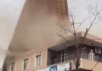 kocaeli-de-firtina-sonrasi-cati-uctu-yangin-cikti