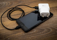 telefon-sarjinda-dikkat-gece-saatleri-riskli