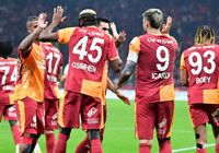 galatasarayli-oyuncularin-luks-araclari-goz-dolduruyor