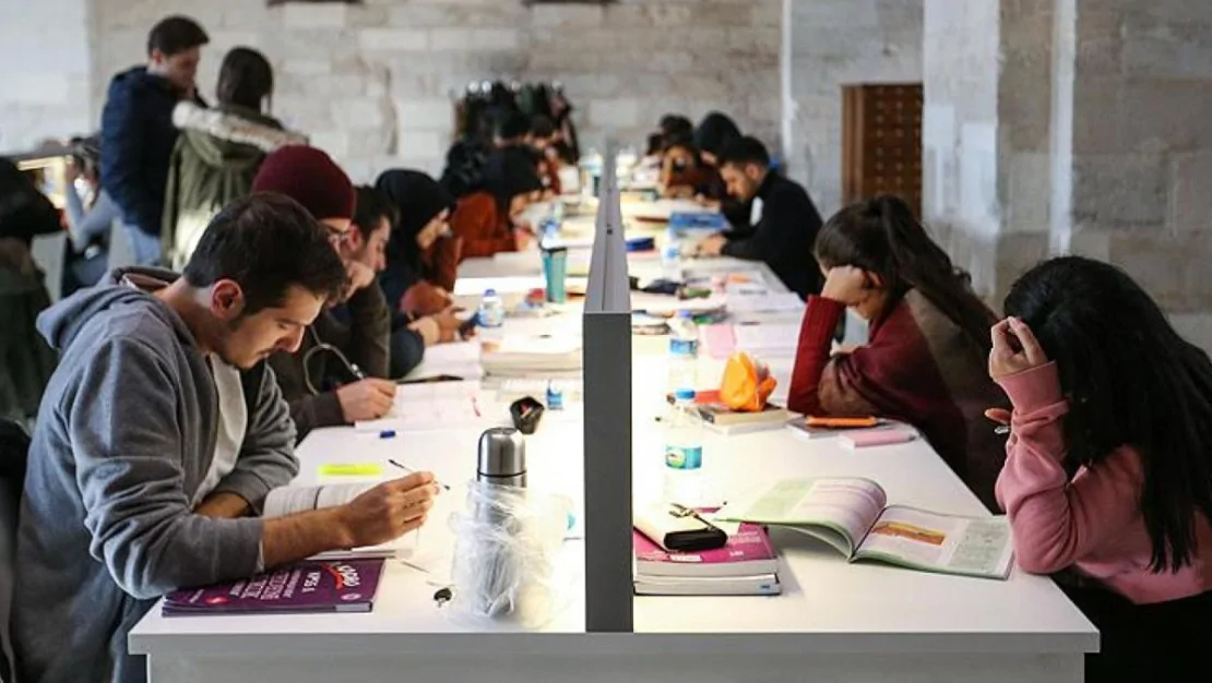 ozel-universitelerde-egitim-ucretleri-artiyor