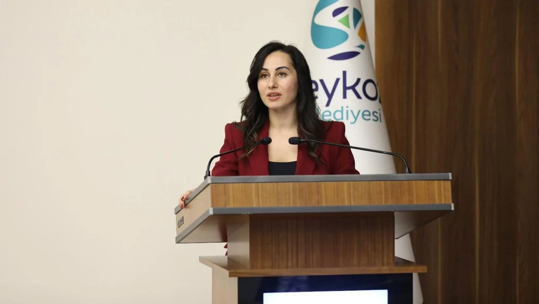 ozlem-vural-gurzel-chp-den-ayrildi