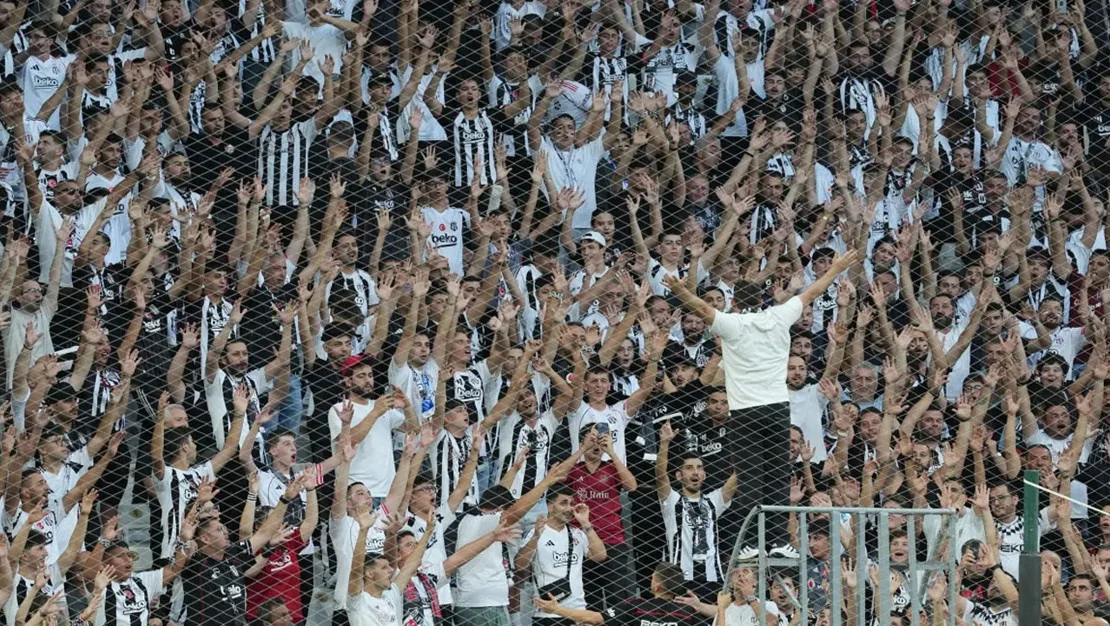 besiktas-taraftarindan-oyunculara-tepki