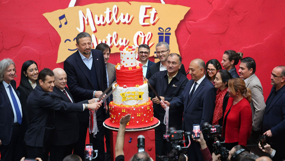 yildiz-holding-mutlu-et-mutlu-ol-gununu-kutladi