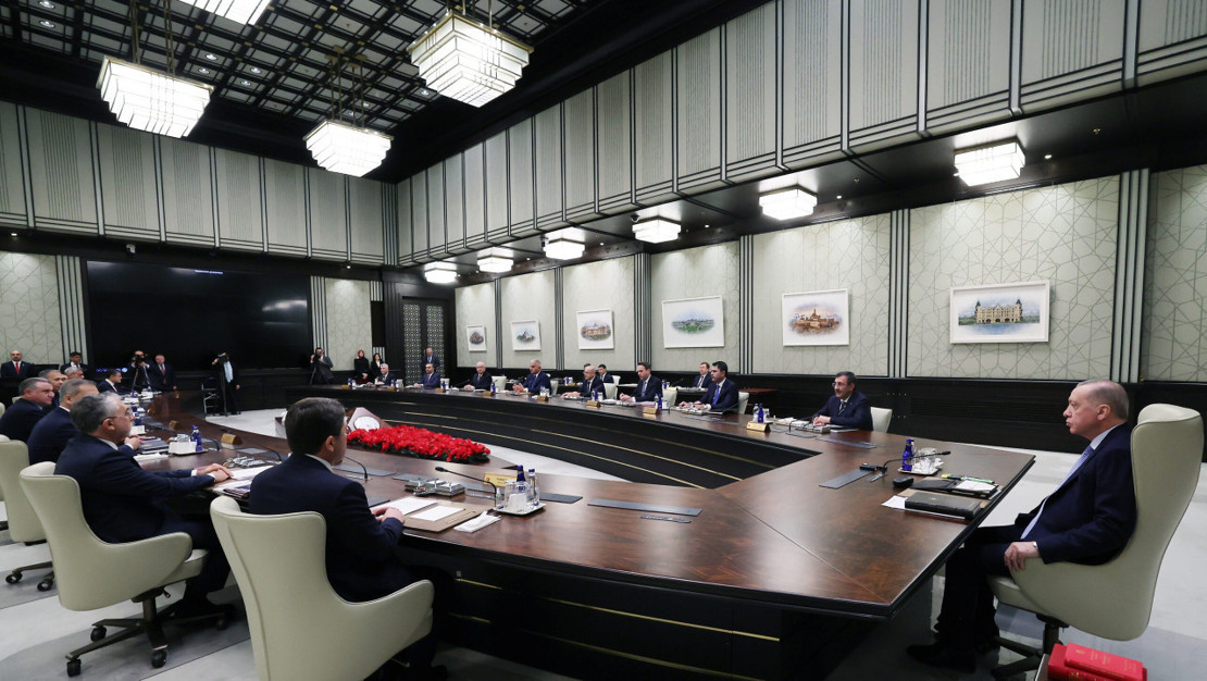 cumhurbaskanligi-kabinesi-bestepe-de-toplandi