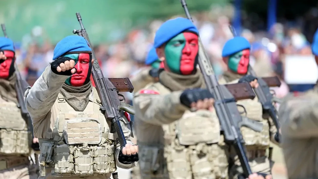 karabuk-te-1619-uzman-erbas-mezun-oldu