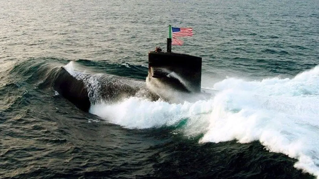 kiyamet-ucagi-nukleer-denizaltiyi-izledi