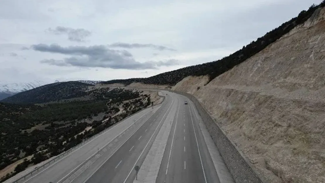 korkuteli-elmali-yolu-bugun-hizmete-aciliyor