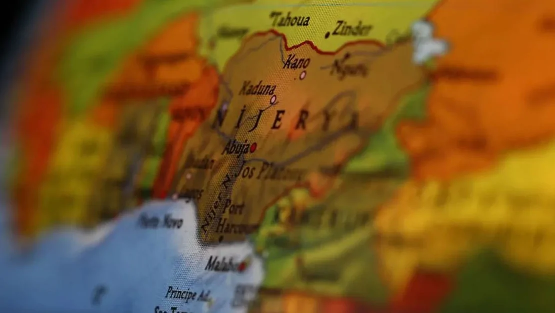 nijerya-da-tekne-batti-29-olu-var