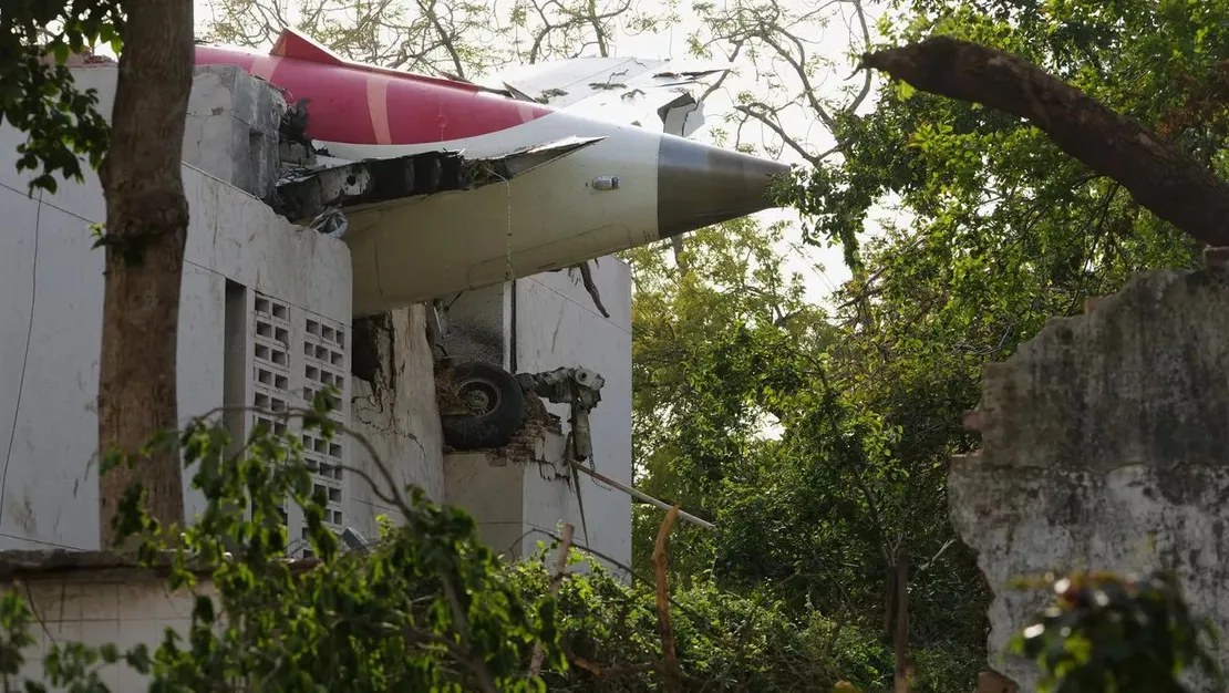 hindistan-daki-ucak-kazasi-sorusturmasi-basladi