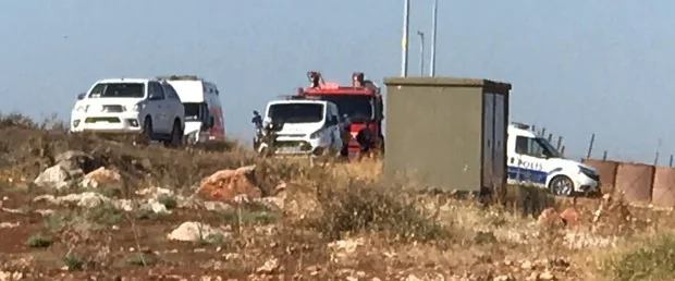 Göçmenleri taşıyan askeri araç devrildi Göçmenleri taşıyan askeri araç devrildi