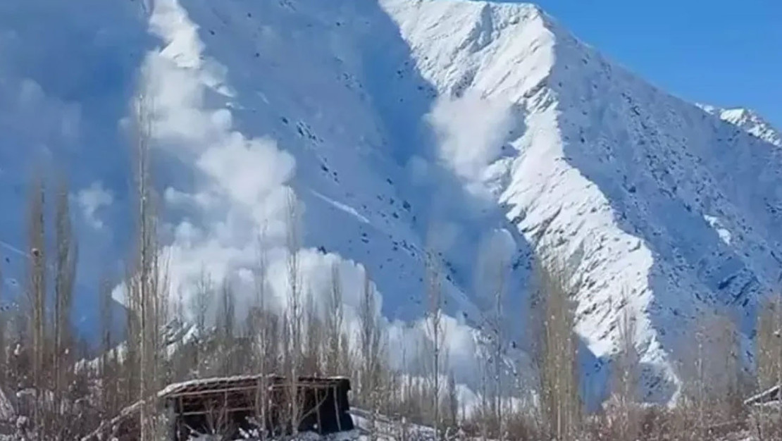 nepal-de-cig-felaketi-7-kisi-hayatini-kaybetti