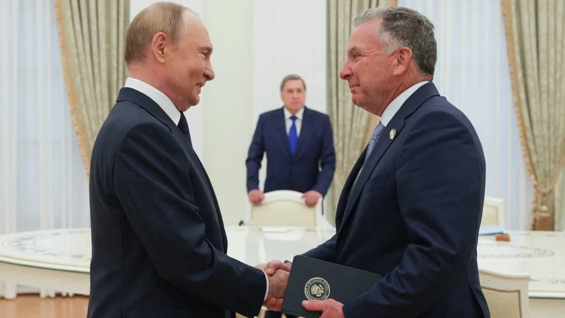 trump-moskova-da-putin-ile-gorustu