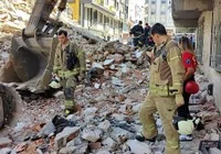 5-katli-bina-kontrollu-olarak-coktu