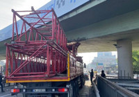 bakirkoy-d-100-de-tir-vinc-parcasi-ile-sikisti