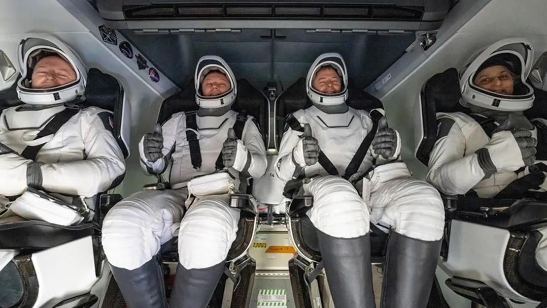 trump-tan-uzayda-kalan-astronotlara-teklif