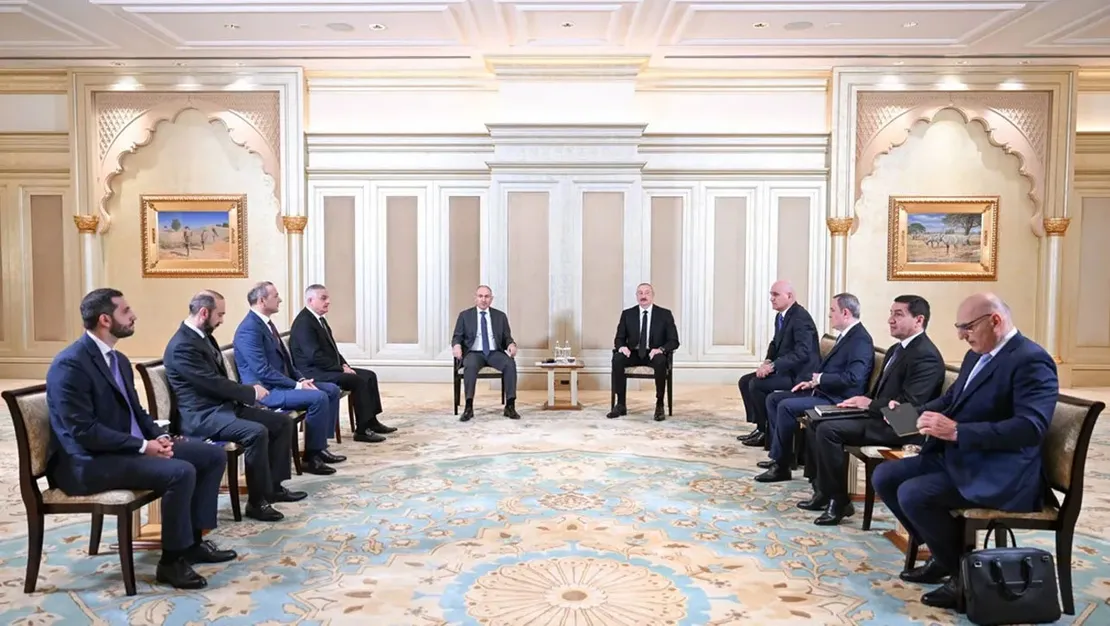 aliyev-ve-pasinyan-abu-dabi-de-birlesti