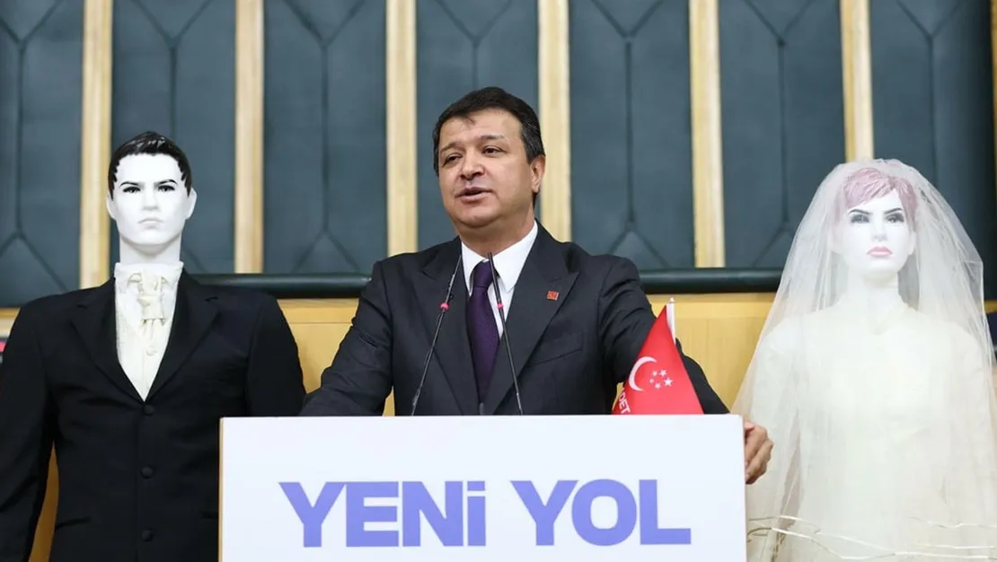 kursuye-gelin-ve-damat-mankenleri-getirildi