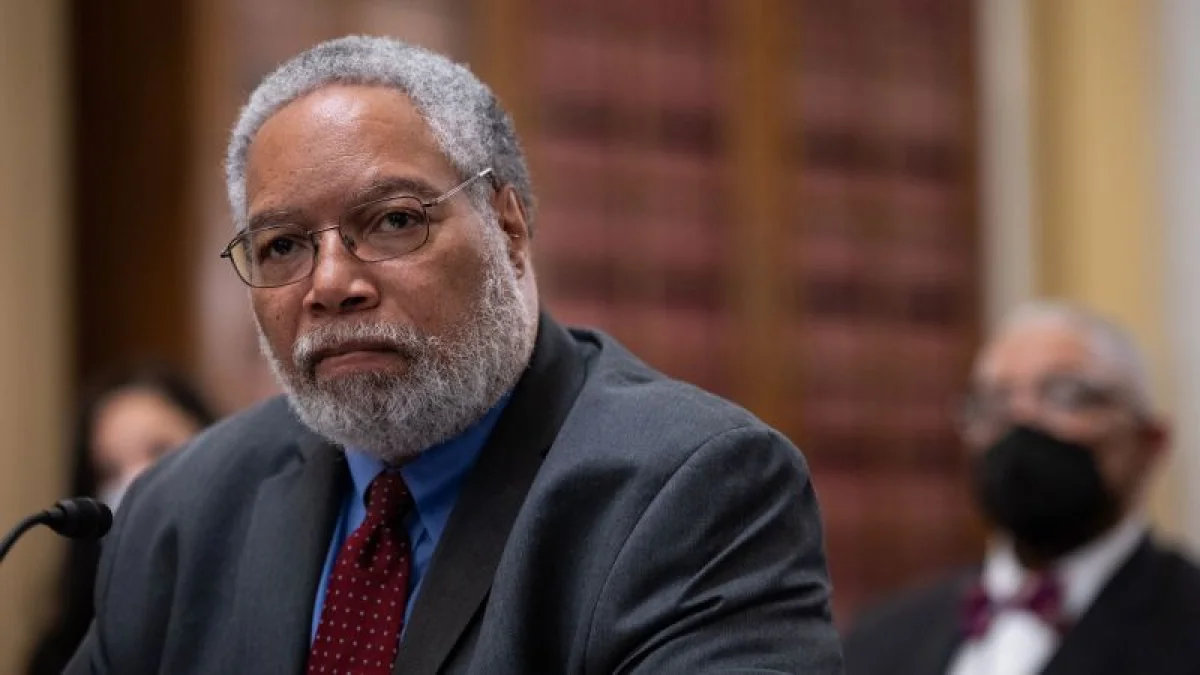 Lonnie Bunch, Smithsonian'dan Emekli Olacağını Açıkladı