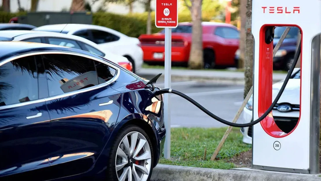 tesla-dan-mujde-artik-kolay-sarj