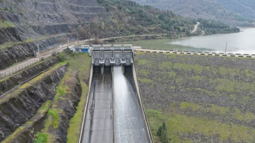 yuvacik-baraji-ndan-sapanca-golu-ne-su-transferi